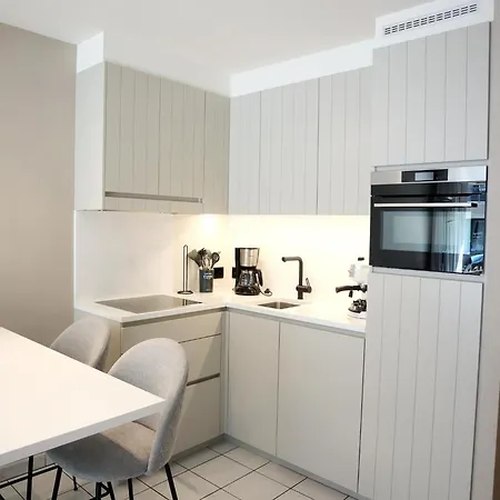 Apartment In Near The Marina